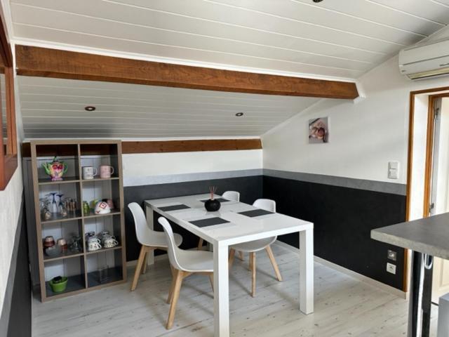 Appartement Mansarde Et Climatise 50 M2 Pompignan  Exterior photo