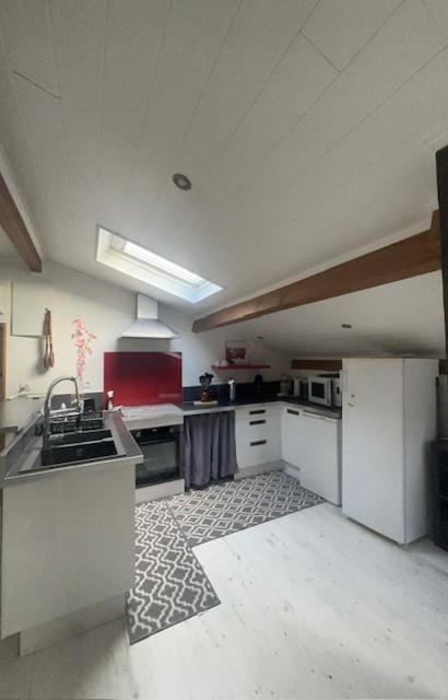 Appartement Mansarde Et Climatise 50 M2 Pompignan  Exterior photo